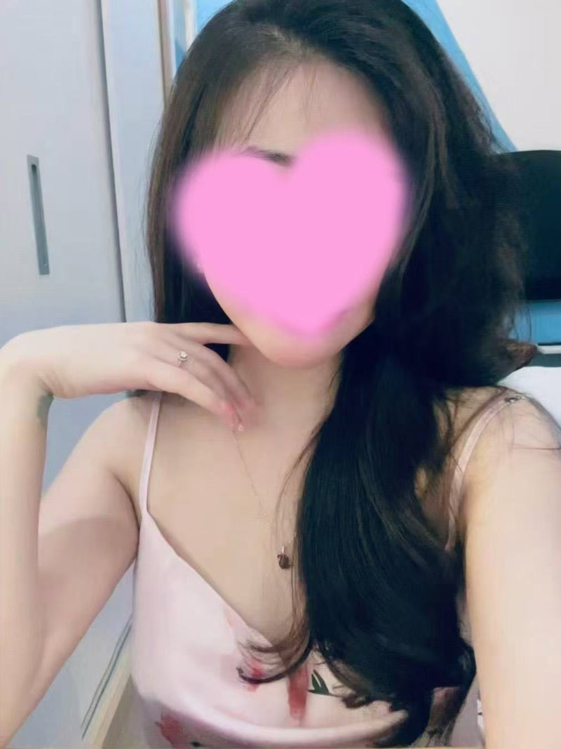 カナ 19歳